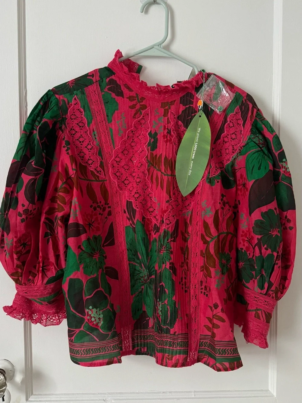 FARM Rio Red Floral Lace-Trim Puff Sleeve Blouse - Picture 5 of 6